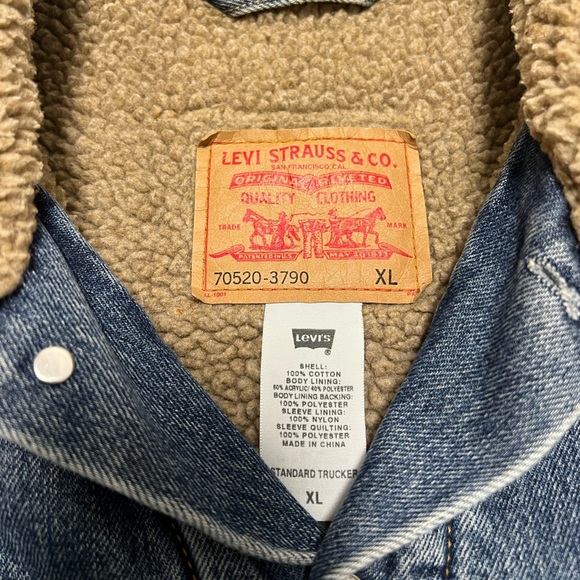 Levi’s Sherpa Lined Denim Jacket - Picture 3 of 4